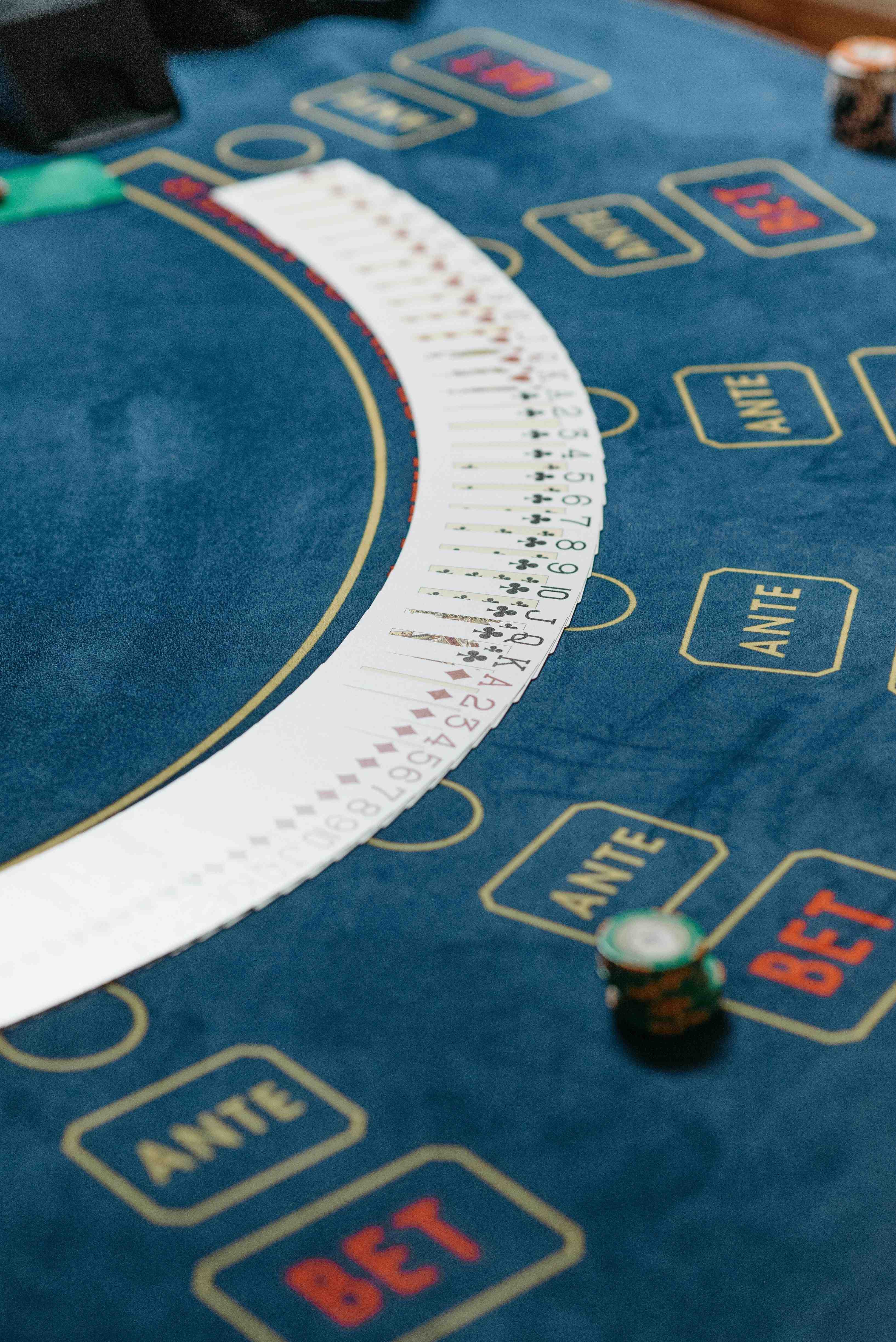 Philippines player joining an agent 747 online bingo room on a smartphone